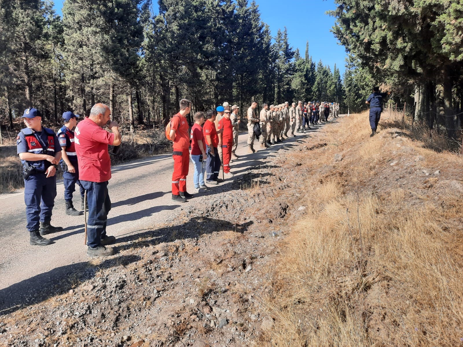 KORHAN BERZEG İÇİN ORMAN KARIŞ KARIŞ ARANIYOR