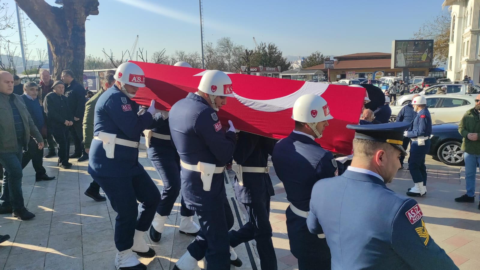 BİR BABANIN EN ACI GÜNÜ… OĞLUNUN CENAZE NAMAZINI KILDIRDI