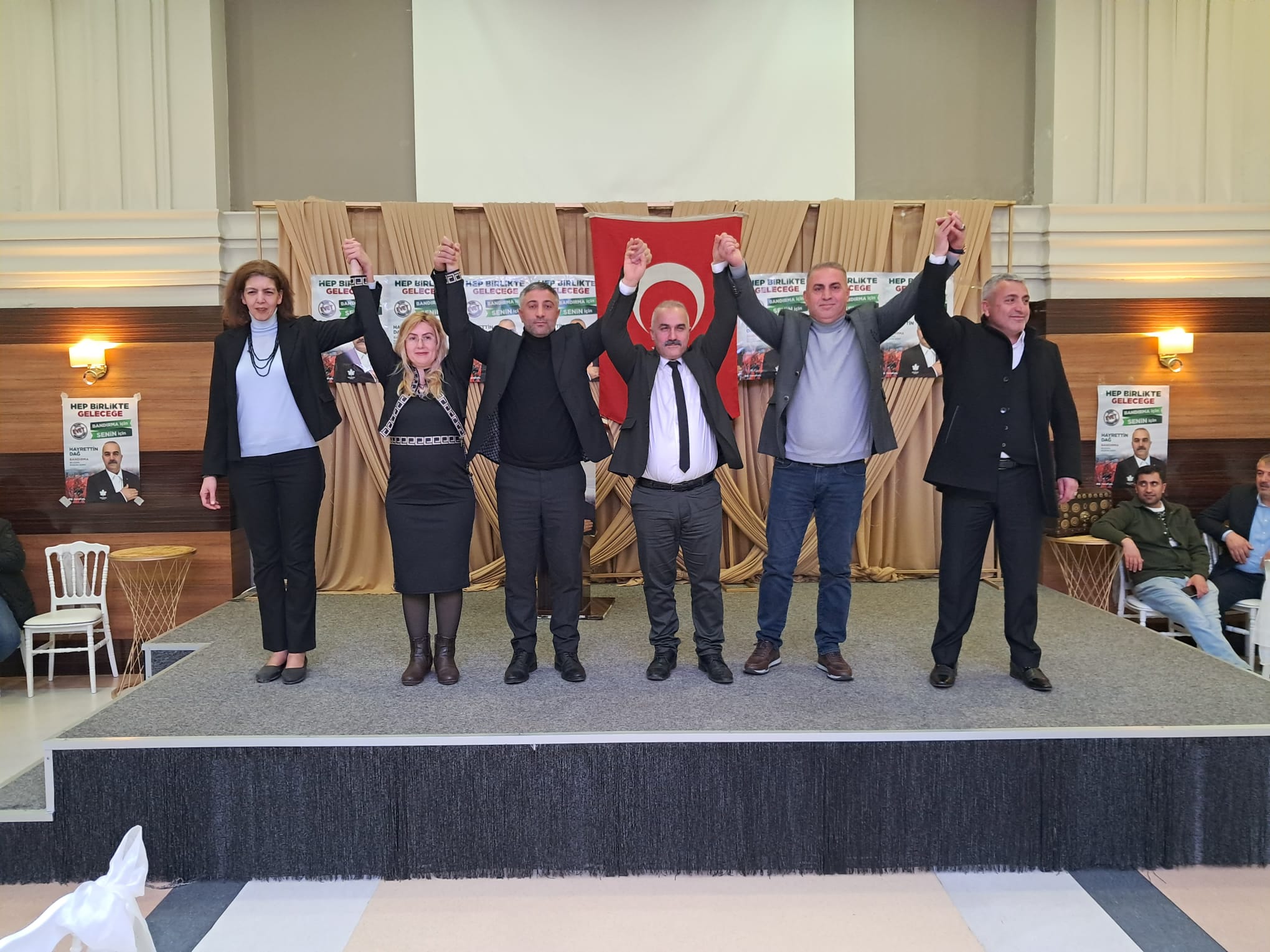 Gelecek Partisi Bandırma Belediye Başkan adayı Hayrettin Dağ düzenlediği toplantı