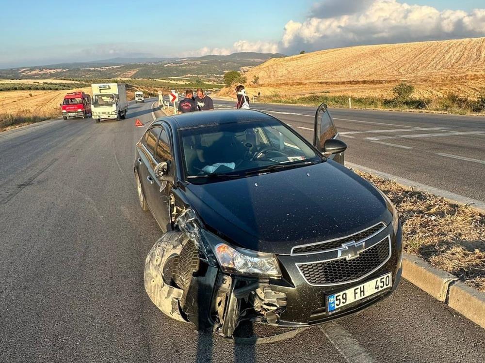 BANDIRMA ÇANAKKALE YOLUNDA KAZA