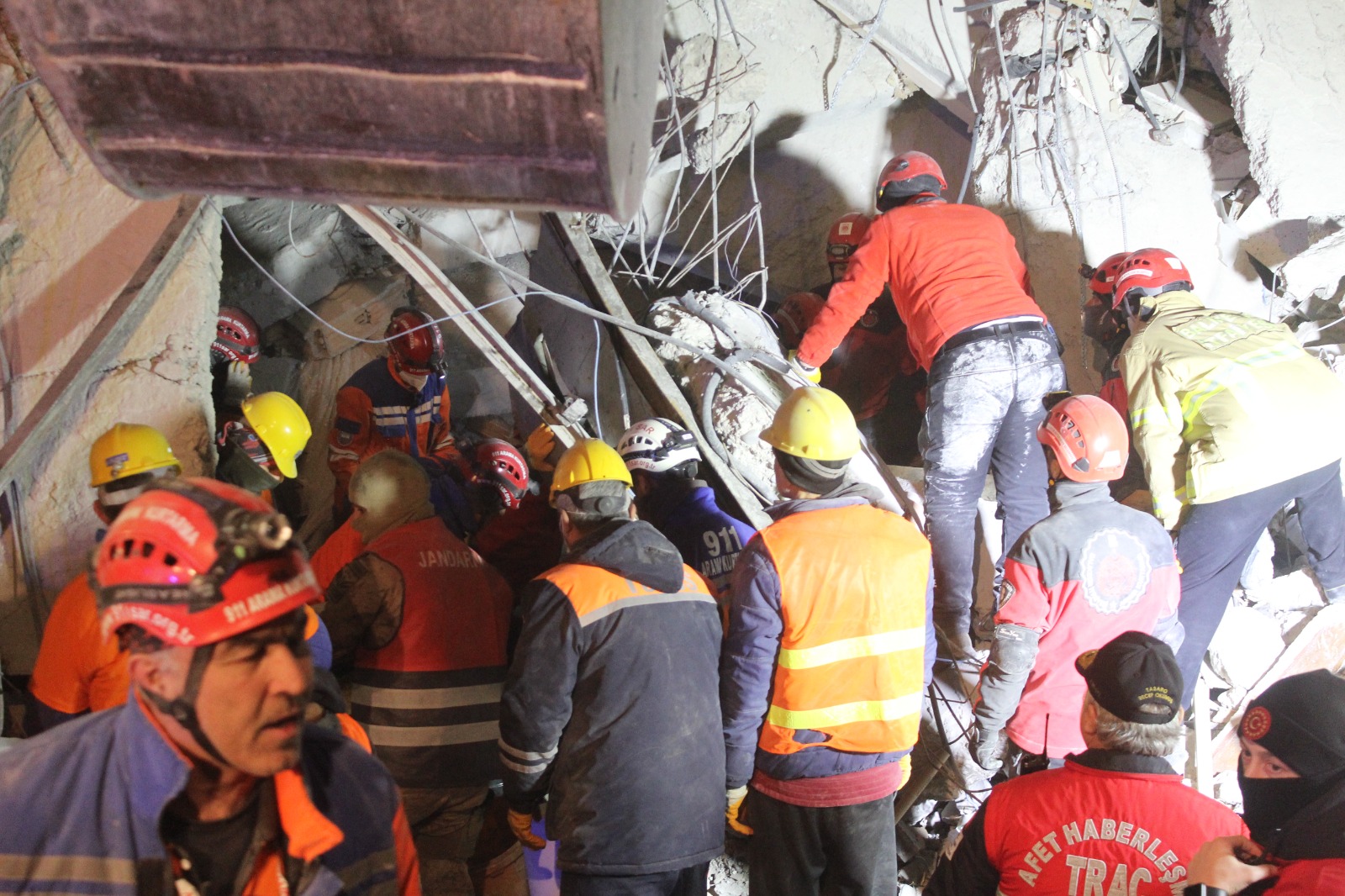 GÜRSOY: DEPREM GÜNDEMİN EN ÖNEMLİ KONUSUDUR