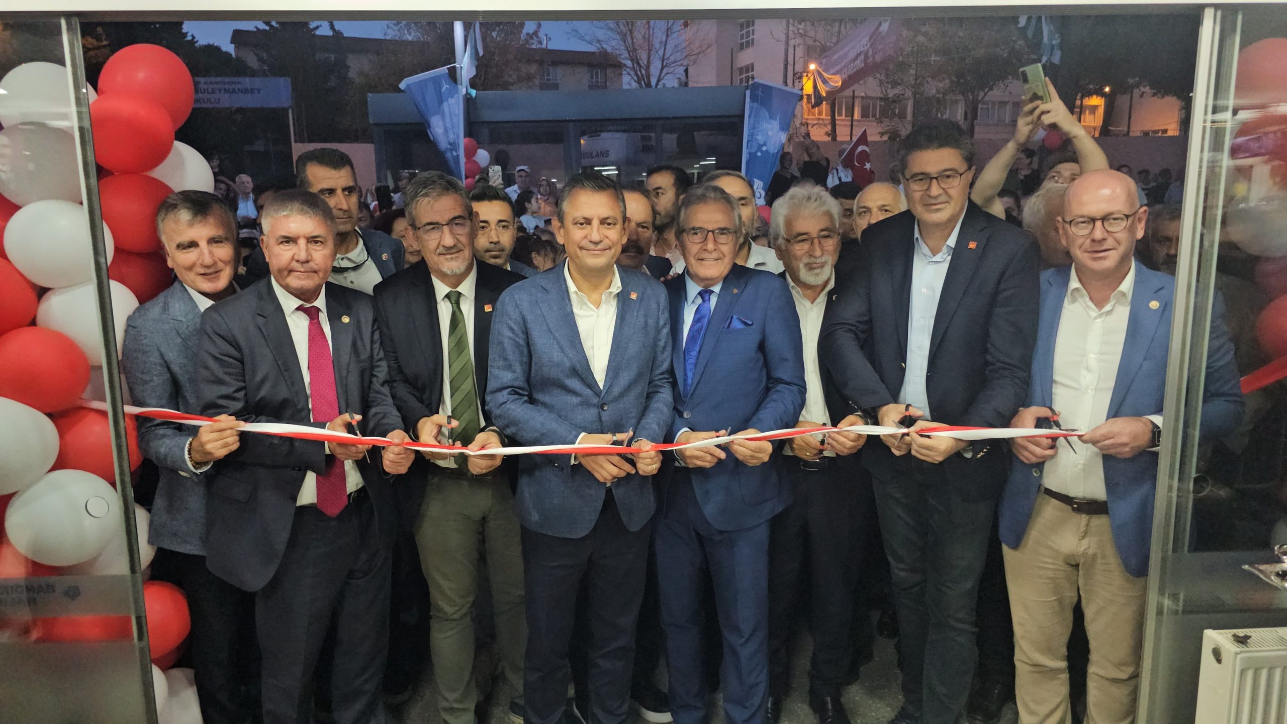 Bandırma Belediyesi’nin hayata geçirdiği halk lokantasının ilk şubesi, Cumhuriyet Halk