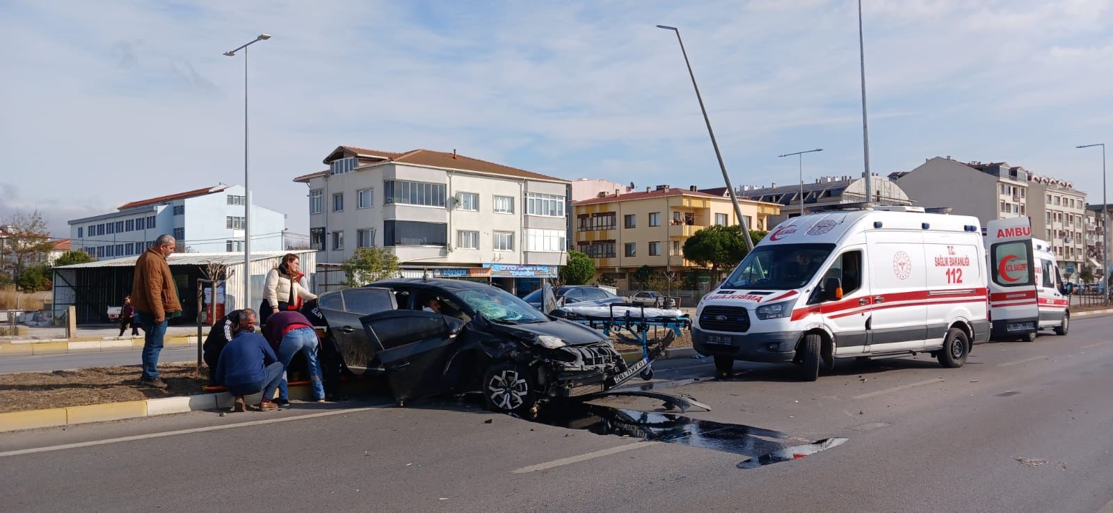 BANDIRMA’DA TRAFİK KAZASI : 3 YARALI