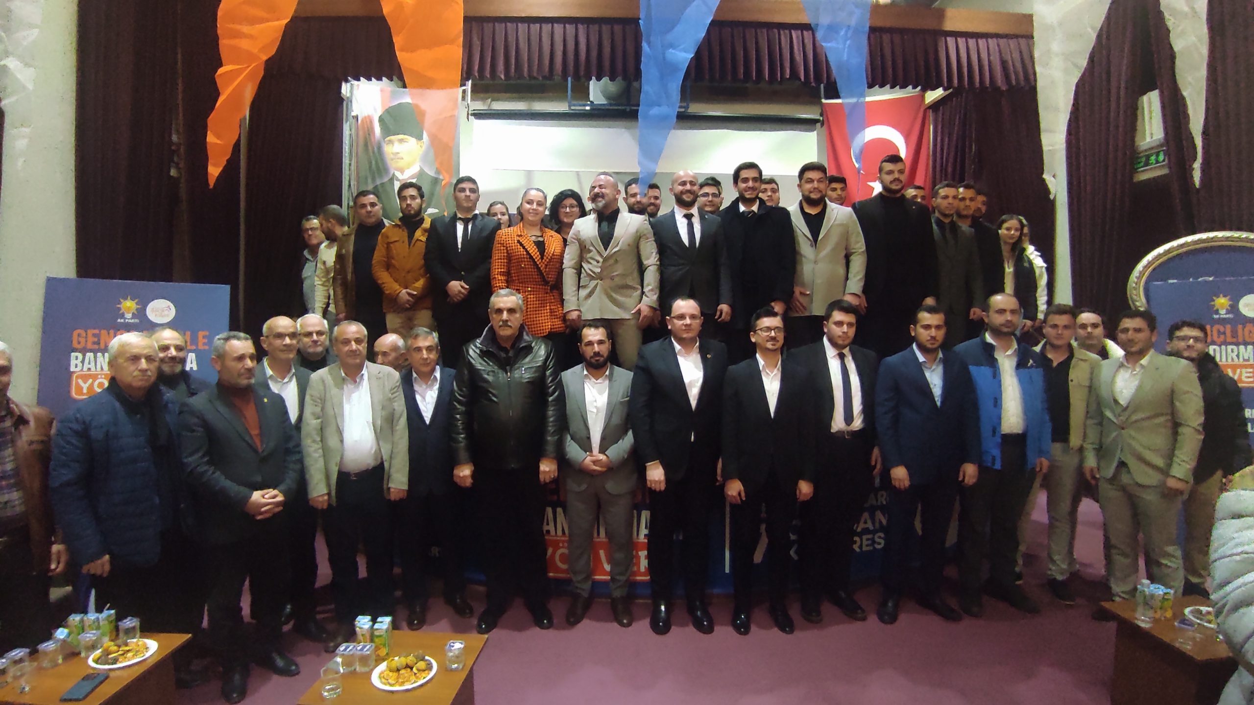 AK GENÇLİĞİN YENİ BAŞKANI YUNUS EMRE DOĞRU OLDU