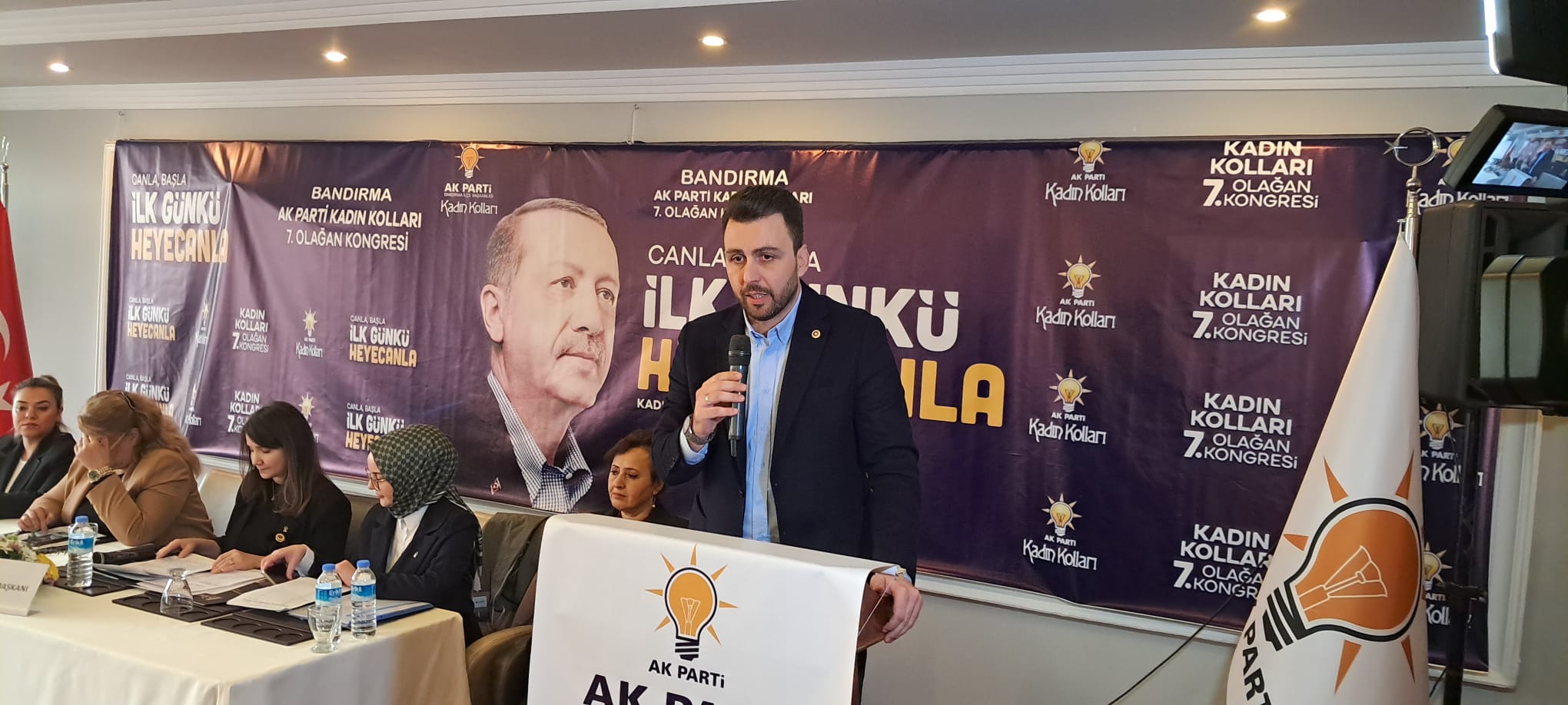 Ak Parti Bandırma Kadın Kolları 7. Olağan Genel Kurulu’na katılan